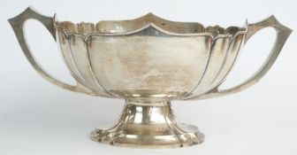 Large George V hallmarked silver twin handled pedestal bowl, Birmingham 1914 maker Wilmot