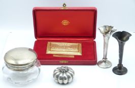 Gilt white metal plaque depicting the last supper in Johnson, Milan and Rome box, width of plaque