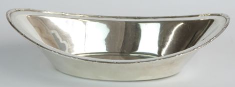 George V hallmarked silver oval bowl with reeded rim, Sheffield 1910 maker Z Barraclough & Sons