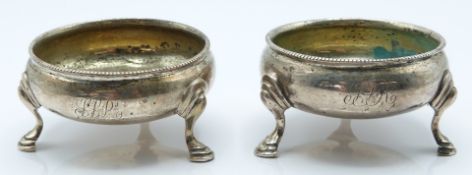 Pair of Georgian hallmarked silver hoof footed open salts, London 1767 maker William Kersill,