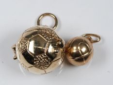 A 9ct gold football charm / pendant opening to reveal a player and a small football charm, 9.1g