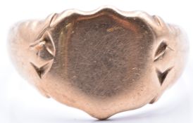 A 9ct rose gold signet ring, Chester 1915, 5.5g, size S