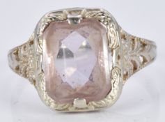 A 14k white gold ring set with paste, 1.3g, size C