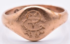 A 9ct rose gold signet ring, 3.1g, size L