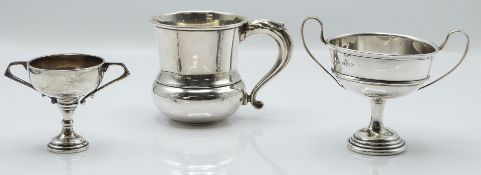 George V hallmarked silver tankard or mug, Chester 1924 maker's mark rubbed, height 7cm, together