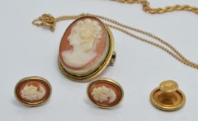 A 9ct gold chain, 9ct gold rope twist necklace (6g), 18ct gold stud (0.7g) cameo brooch and
