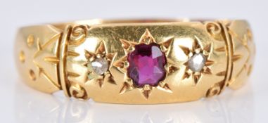 Edwardian 18ct gold ring set with a ruby and diamonds, Birmingham 1905, 2.6g, size Q