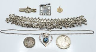 A silver necklace set with a glass cabochon by Caithness, white metal necklace, Chinese silver