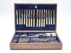 Mappin & Webb Art Deco eight place setting canteen of silver plated cutlery, width of oak case 50cm