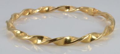 A 9ct gold twist bangle, 4.0g