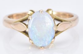 A 9ct gold ring set with an opal, 3.1g, size M