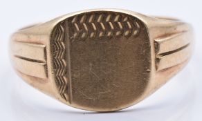 A 9ct gold signet ring, 5.0g, size U
