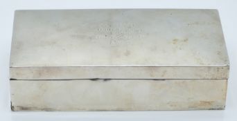 Thronhill Victorian hallmarked silver cigarette box, London 1889 maker Walter Thornhill & Co, length