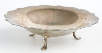 Mappin & Webb George V hallmarked silver bon bon dish with shaped edge and raised on three feet,