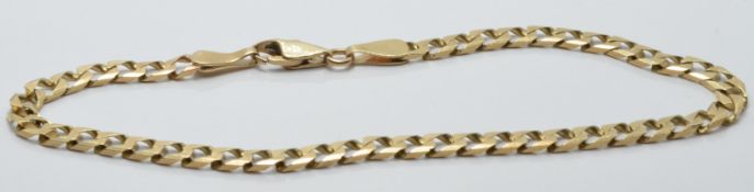 A 9ct gold curb link bracelet, 4.2g
