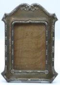 Edward VII hallmarked silver photograph frame with reeded border, to suit 6 x 4 inch photo, with