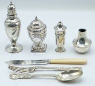 Victorian hallmarked silver pepper with embossed decoration, London 1898 maker Josiah Williams & Co,