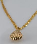 A 9ct gold necklace and shell pendant, 2.4g