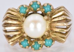 A 9ct gold ring set with a pearl and turquoise, 6.1g, size R