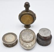 Chinese scent bottle set with a coin, coin inset pot, coin inset buckle, etc