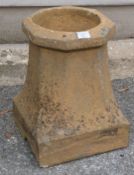 A cannon head chimney pot in beige / Cotswold stone colouring, H40 x D26cm