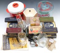 A collection of advertising ware including set of six Guinness buttons, 