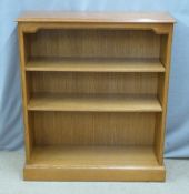 Contemporary Jaycee light oak bookcase, W93 x D33 x H108cm