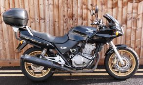 2000 Honda CB500S 500cc twin cylinder motorbike, MOT expired 17/06/20, vendor selling due to lack of