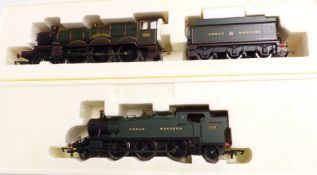 Two Hornby 00 gauge model railway GWR locomotives 4-6-0 Castle Class Builth Castle 4086 R22389 and