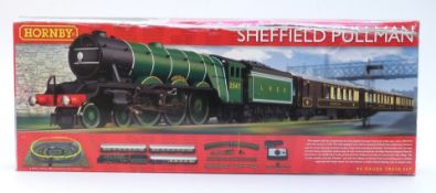 Hornby 00 gauge Sheffield Pullman train set, R1135, in original box.