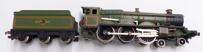 Wrenn 00 gauge BR 4-6-0 model railway locomotive Cardiff Castle 4075, 2221, in original box.