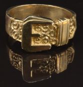 A 9ct gold gentleman's buckle ring, size 4, 11.2g