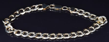 A 9ct gold curb link bracelet, 6.5g