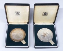 Two Royal Mint Chemical Bank silver commemorative medallions, diameter 57mm, weight of both 196g