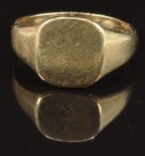 A 9ct gold signet ring, size Z, 8.1g