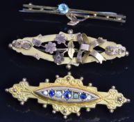 Victorian 9ct gold brooch with applied decoration, Victorian 9ct gold brooch with glass