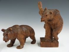 Two Black Forest carved wooden bears, height of taller 18.5cm