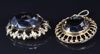 A 9ct gold brooch and 9ct gold pendant, both set with smoky quartz,13.2g