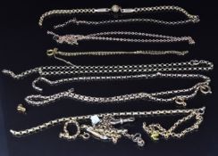Various sections of Victorian yellow metal chain, 28g