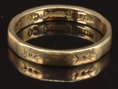 A 9ct gold wedding band/ ring, size J, 1.9g