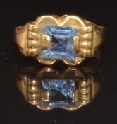 Art Deco 18ct gold ring set with paste, size H, 2g
