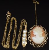 A 9ct gold brooch set with a cameo and a 9ct gold chain, 7.3g
