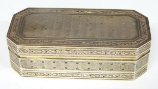 George V hallmarked silver gilt snuff box with engraved decoration and marked to interior 'Presented