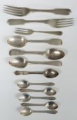 Georgian and later hallmarked silver cutlery, weight 134g and a pair of plated fiddle pattern forks