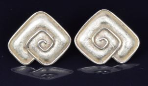 A pair of 18ct gold earrings, 3.7g