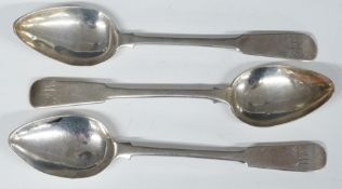 Georgian set of three Perth Scottish provincial hallmarked silver teaspoons, Perth circa 1800, maker