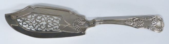 Victorian hallmarked silver King's pattern fish slice with pierced decoration, London 1841, no