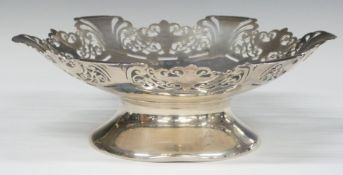 George VI hallmarked silver footed tazza with pierced decoration, Birmingham 1941, maker William