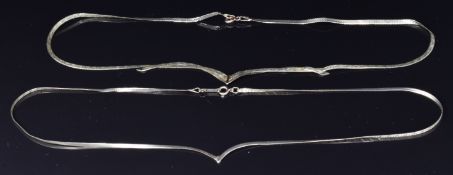 Two 9ct gold ribbon necklaces, 4.7g