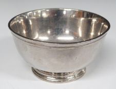 George VI feature hallmarked silver footed bowl or open salt, London 1937, maker B P L L C, diameter